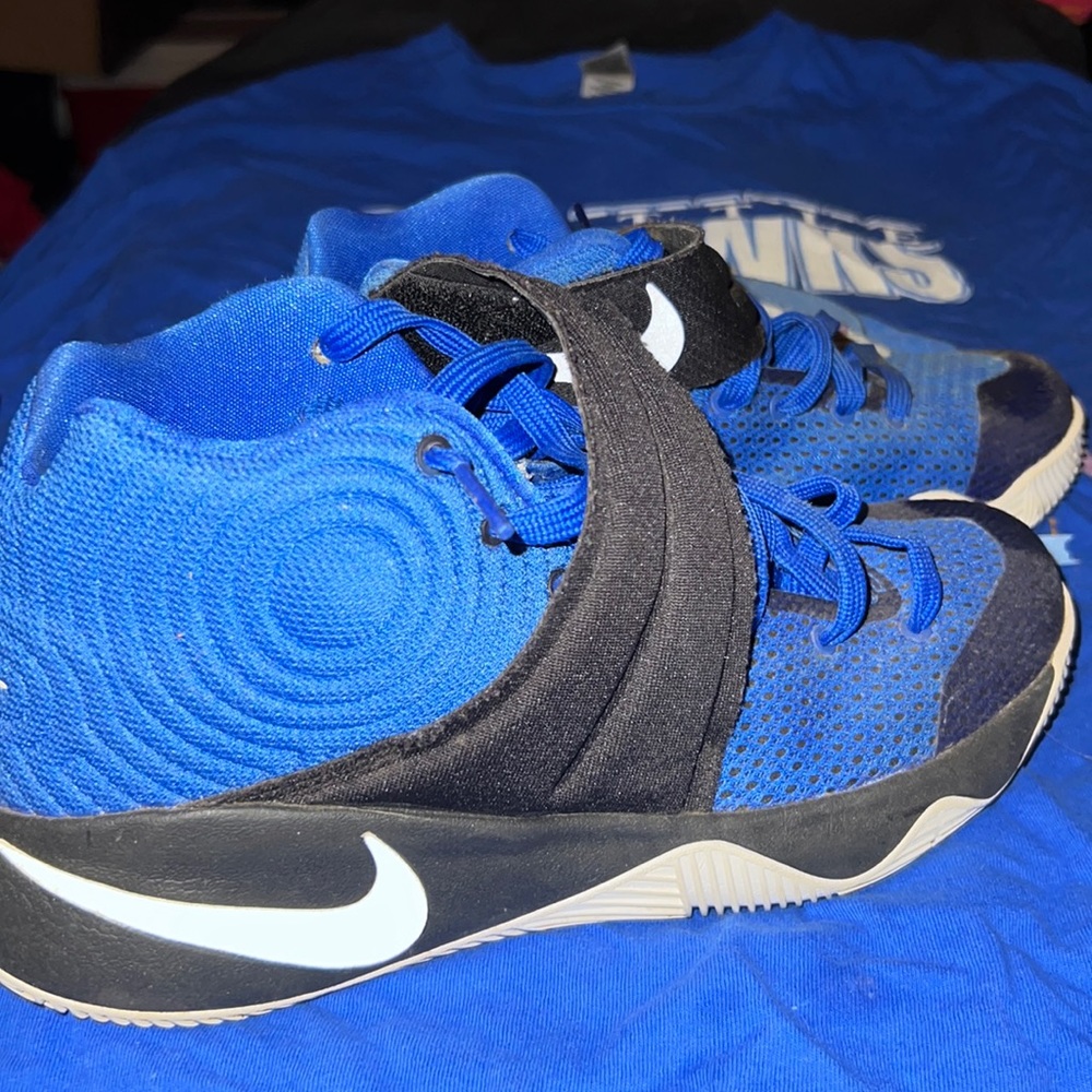 Kyrie 2’s Basketball Shoes